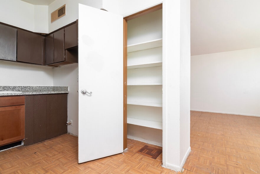 More Photos Of 505 N Williams, Mesa Apartments For Sale