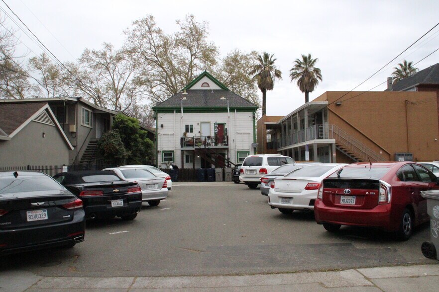 More Photos Of 2610 J St, Sacramento Apartments For Sale