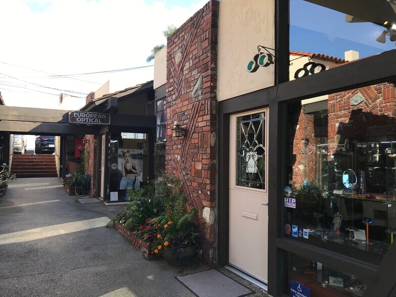 More Photos Of 1276 S Coast Hwy, Laguna Beach Storefront For Lease