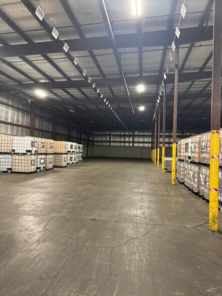 More Photos Of 211 W Point Ave, Dunkirk Warehouse For Lease