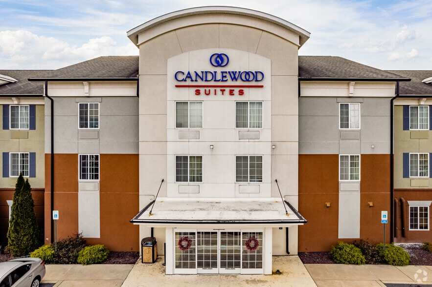 More Photos Of 231 Walker Rd, Chambersburg Hotel For Sale