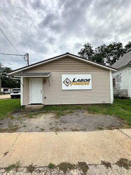 Primary Photo Of 401 S Leighton Ave, Anniston Office For Sale