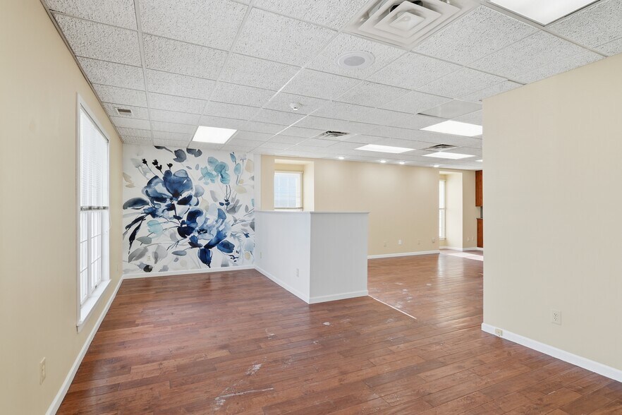More Photos Of 37 Prospect St, East Longmeadow Storefront Retail Office For Lease
