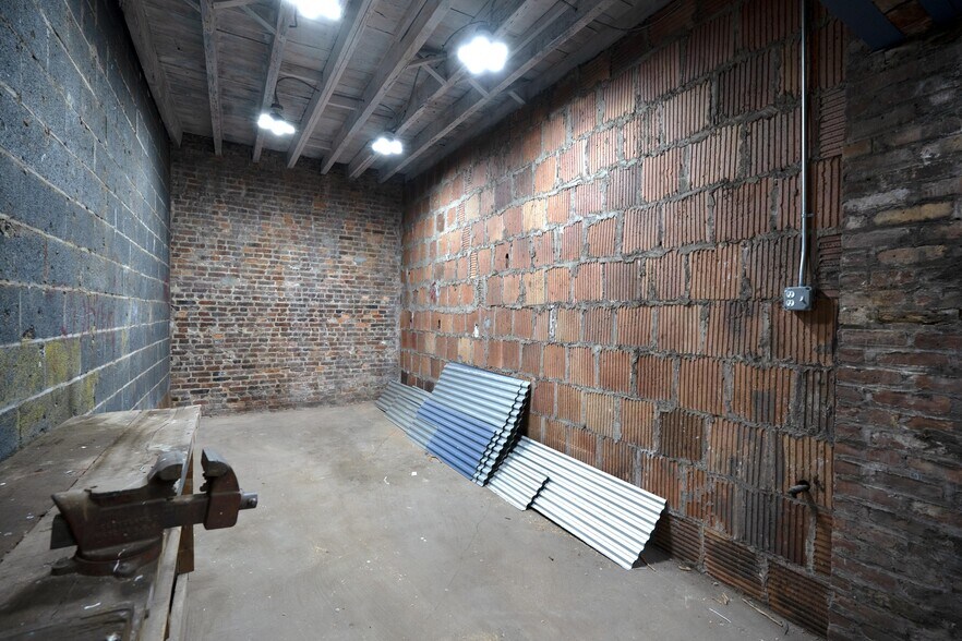 More Photos Of 2532 Atlantic Ave, Brooklyn Warehouse For Lease