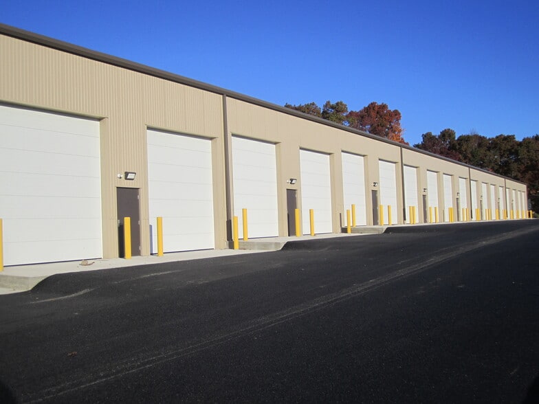More Photos Of 579 Weeden St, Pawtucket Light Manufacturing For Lease