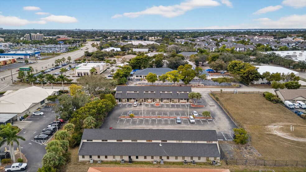 More Photos Of 5235 Ramsey Way, Fort Myers Office For Sale