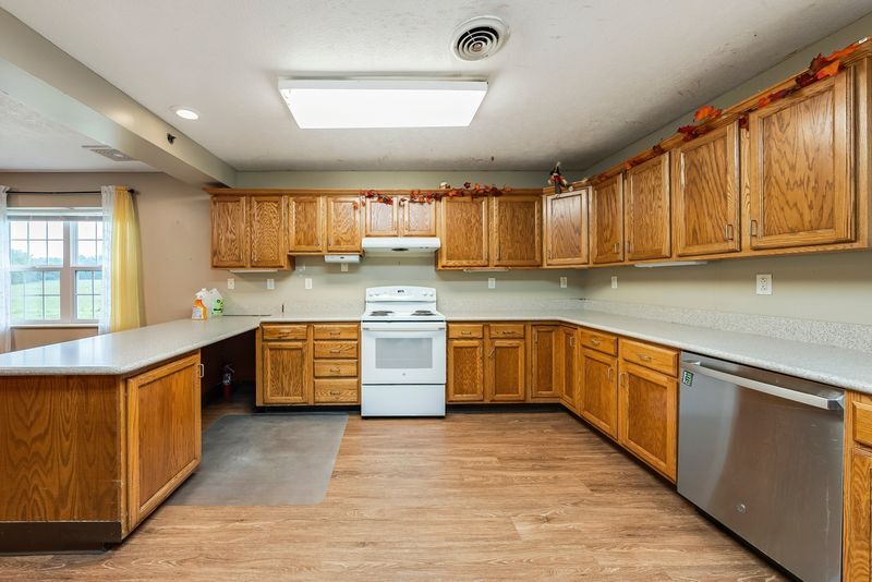 More Photos Of 80 Miller St, Centerburg Congregate Senior Housing For Lease