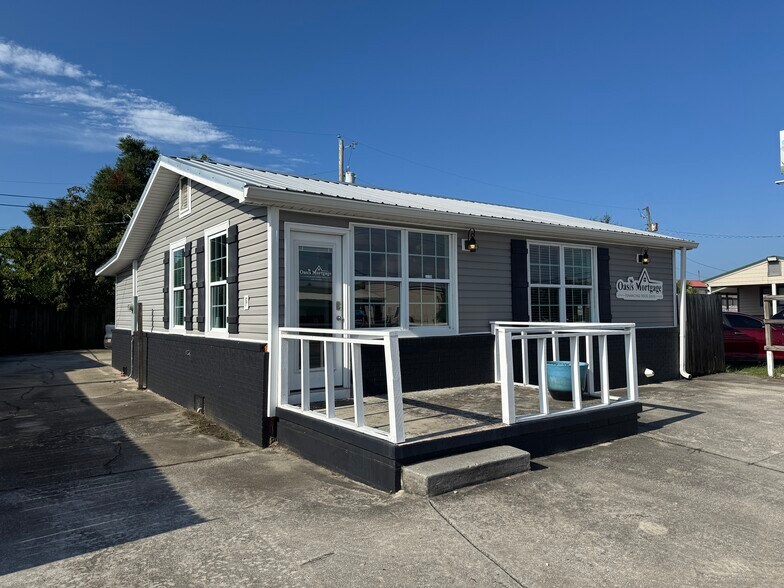 More Photos Of 3707 W 23rd St, Panama City Office For Sale