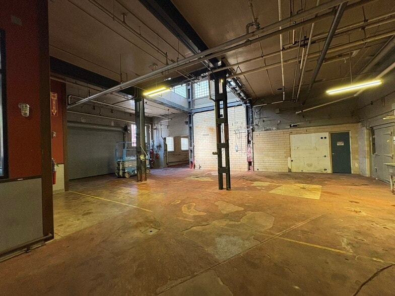 More Photos Of 2201 Arapahoe St, Denver Warehouse For Lease