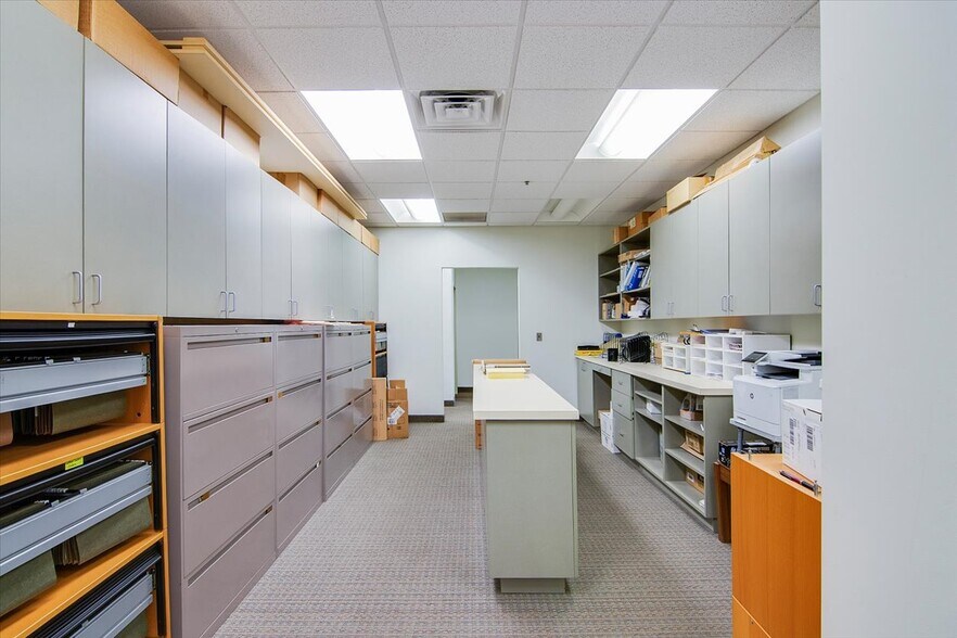 More Photos Of 3 Luger Rd, Denville Warehouse For Lease