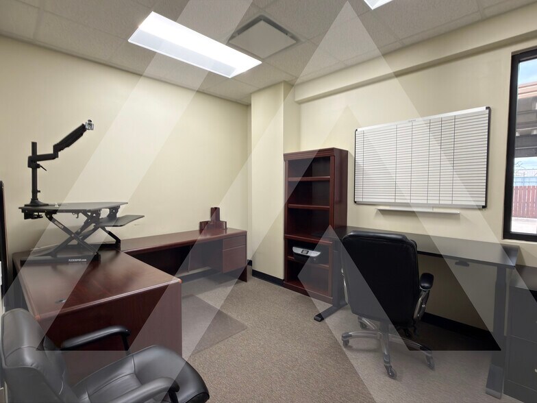 More Photos Of 10455-10505 Fountaingate Dr, Stafford Office For Lease