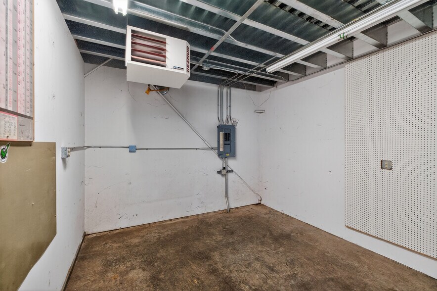 More Photos Of 700 Sunset Pond Ln, Bellingham Industrial For Sale