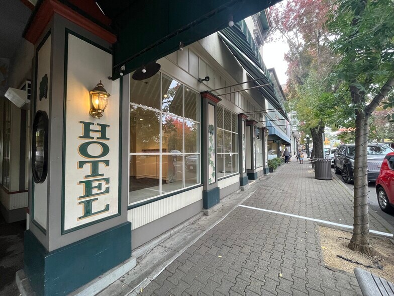 More Photos Of 1309 Main St, Saint Helena Hotel For Lease