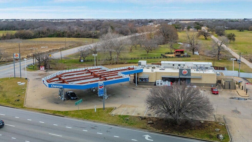 Primary Photo Of 307 W McGregor Dr, Mc Gregor Fast Food For Sale