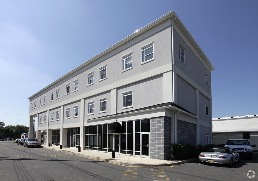 More Photos Of 139 Ocean Ave, Lakewood Office For Sale
