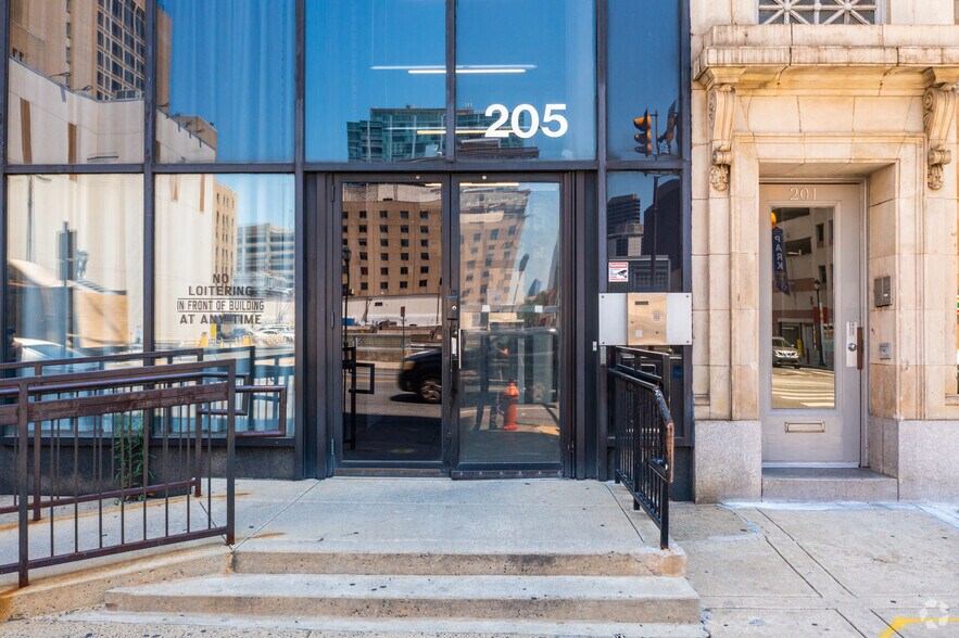 More Photos Of 205 N Broad St, Philadelphia Medical For Lease