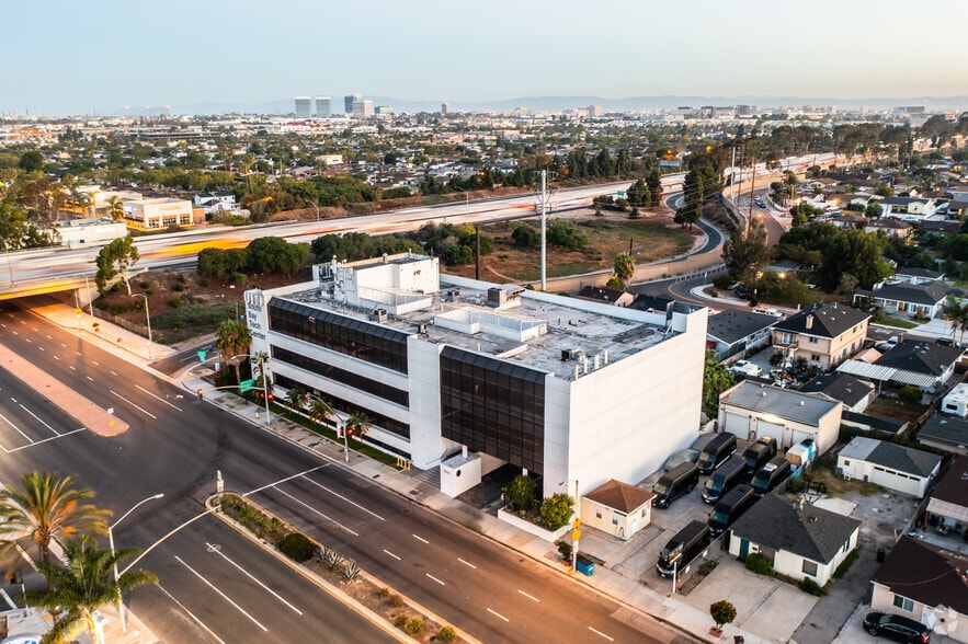 More Photos Of 5155 W Rosecrans Ave, Hawthorne Loft Creative Space For Sale