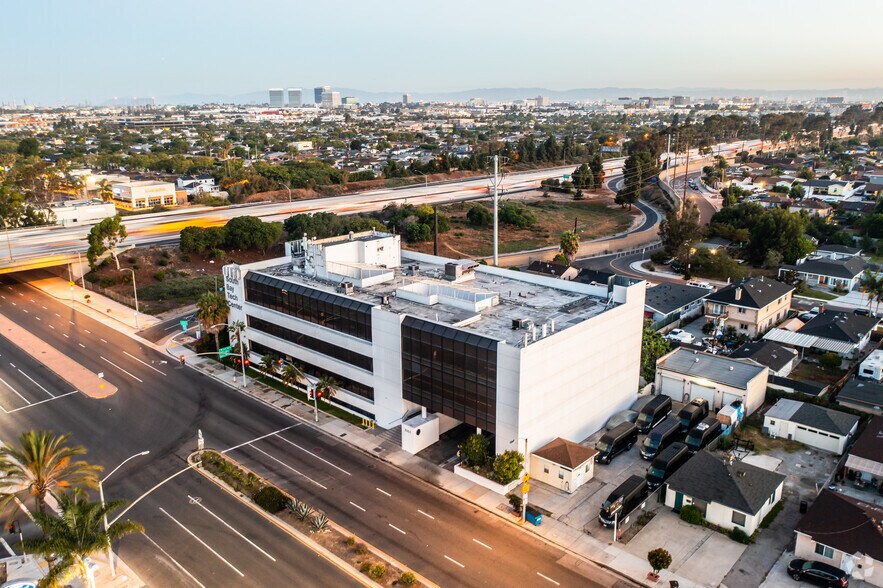 More Photos Of 5155 W Rosecrans Ave, Hawthorne Loft Creative Space For Sale