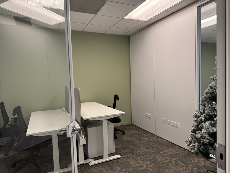 More Photos Of 18400 Von Karman Ave, Irvine Office For Lease