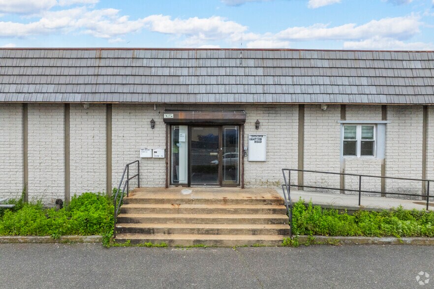 More Photos Of 3539 Hampton Rd, Oceanside Warehouse For Sale