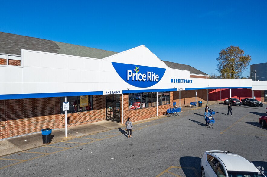 Primary Photo Of 923-925 Providence Rd, Secane Unknown For Lease