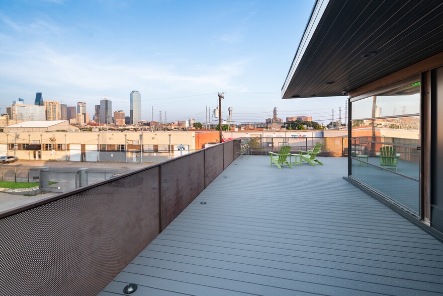 More Photos Of 127 Pittsburg St, Dallas Loft Creative Space For Lease