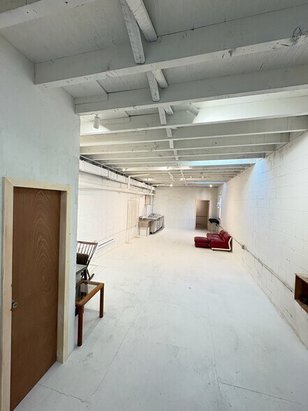 More Photos Of 166A 22nd St, Brooklyn Storefront Retail Office For Lease