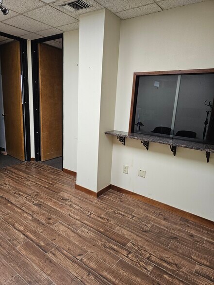 More Photos Of 150 Industrial Ave, Azle Bank For Lease