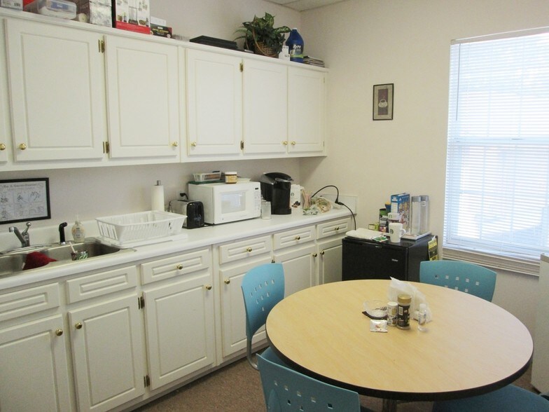 More Photos Of 4634 Lawrenceville Hwy NW, Lilburn Office For Lease