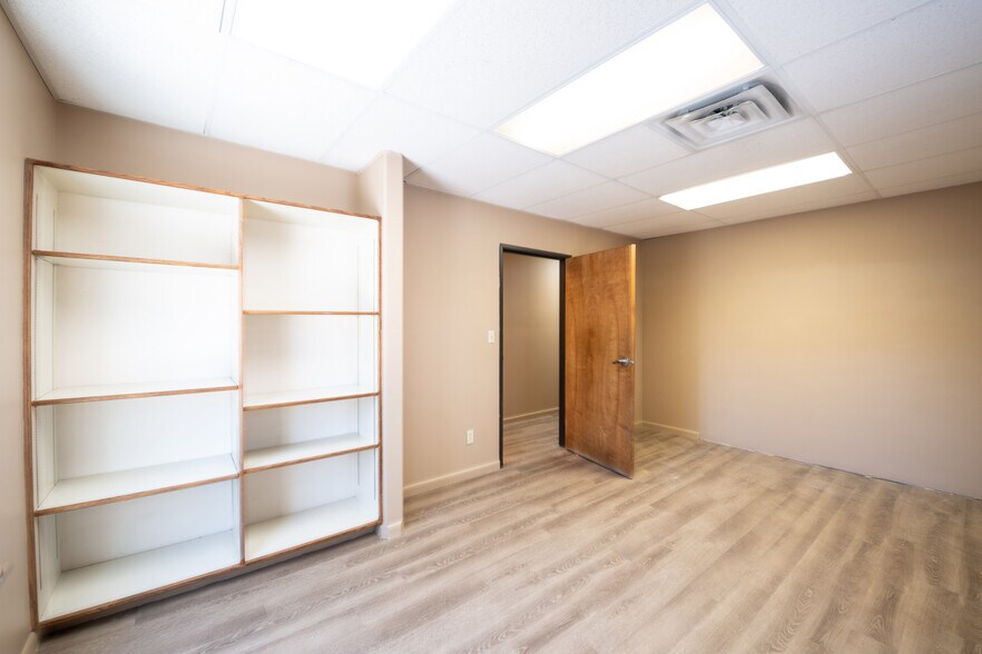 More Photos Of 1313 S Saint Francis Dr, Santa Fe Healthcare For Lease