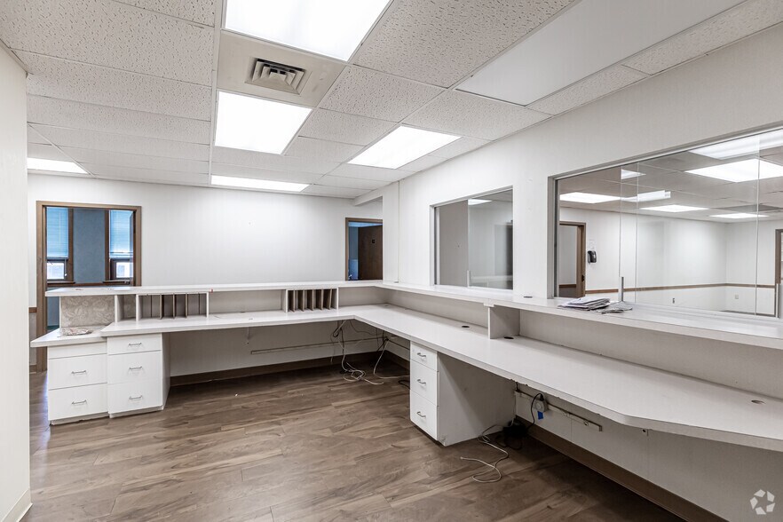 More Photos Of 125 Liberty St, Springfield Medical For Lease