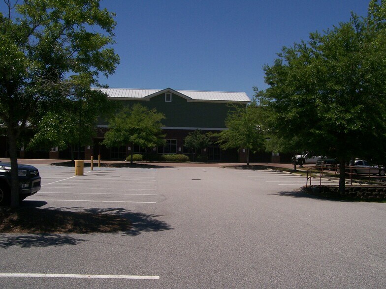 More Photos Of 3365 S Morgans Point Rd, Mount Pleasant Unknown For Lease