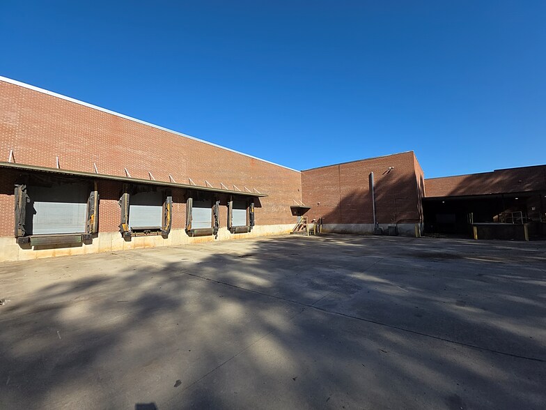 Primary Photo Of 600 S Railroad Ave, Kings Mountain Warehouse For Lease