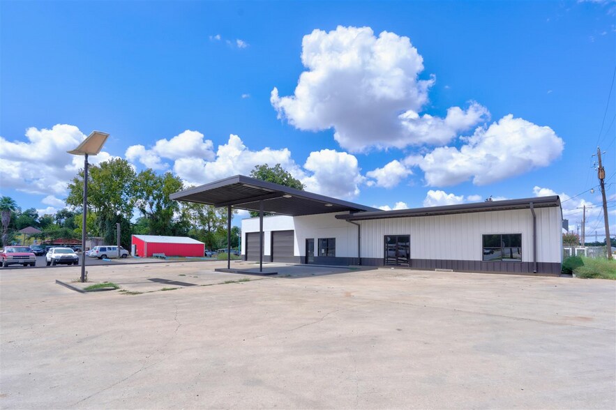 More Photos Of 623 N Richmond Rd, Wharton Auto Repair For Sale