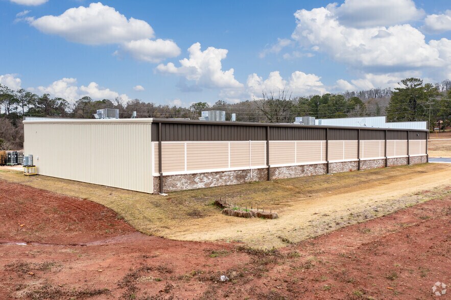 More Photos Of 1060 Magic Hill Loop, Manchester Convenience Store For Sale