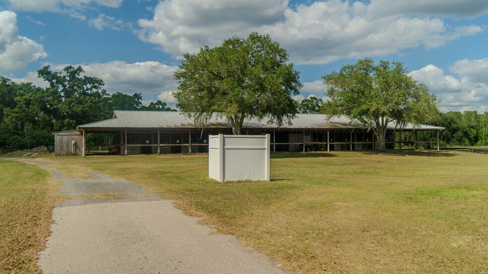 More Photos Of 12219 SW 26th St, Ocala Horse Stables For Sale