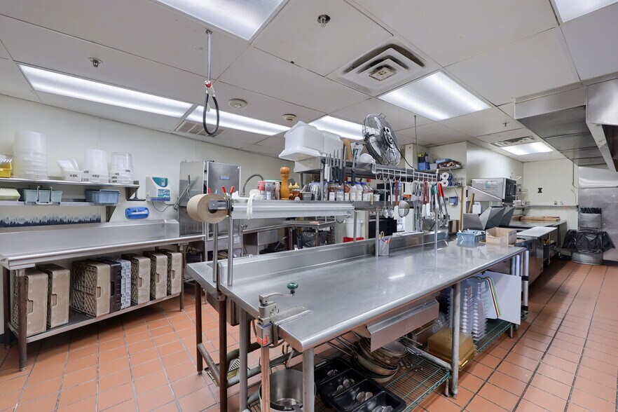 More Photos Of 3610 Newport rd, Intercourse Specialty For Lease