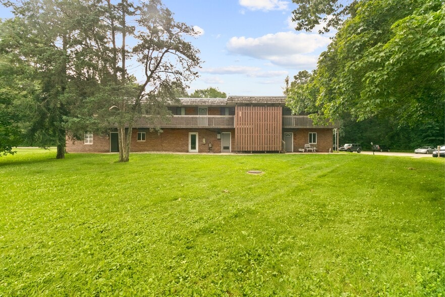 More Photos Of 8150 E Michigan Ave, Galesburg Apartments For Sale