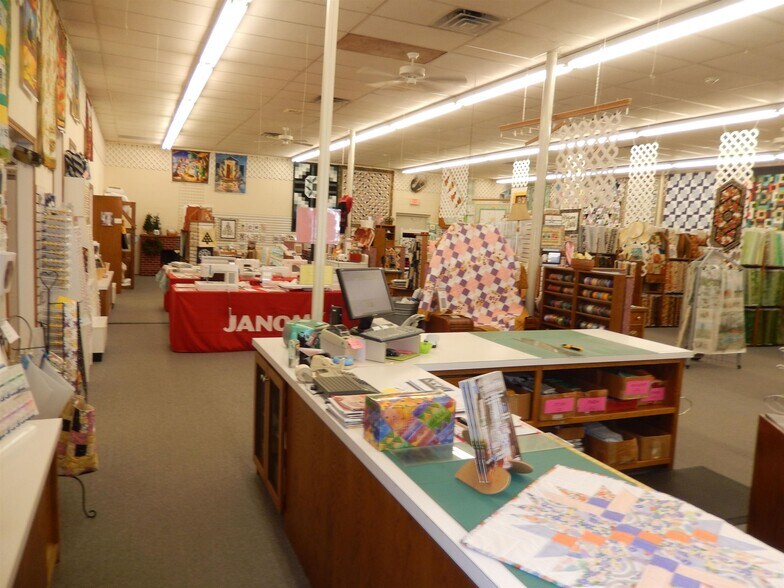 More Photos Of 2520 Vine St, Hays Unknown For Lease