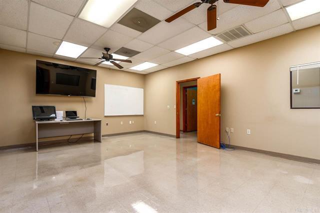 More Photos Of 850 Simon Rd, Conway Office For Sale
