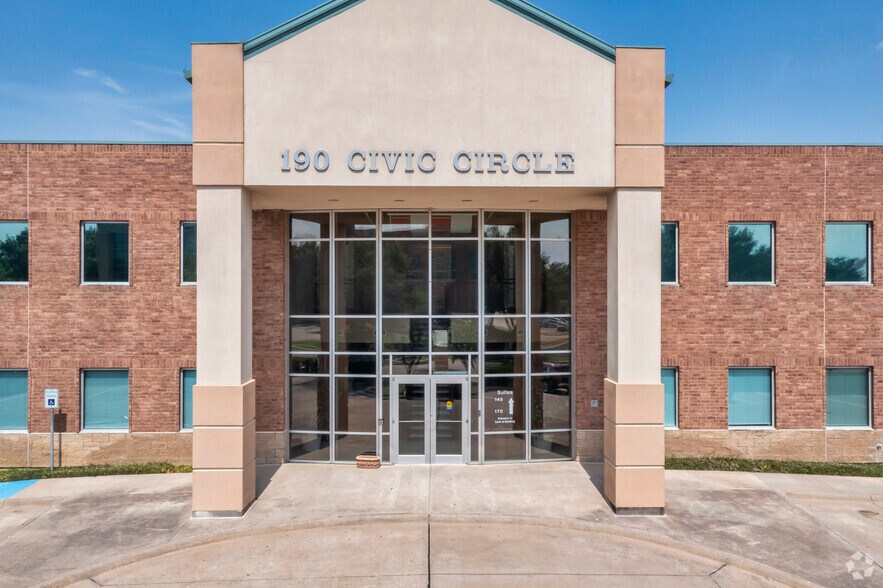More Photos Of 190 Civic Cir, Lewisville Office For Lease