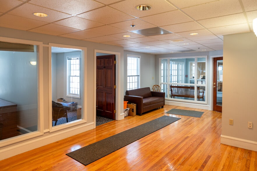 More Photos Of 80 Washington St, Norwell Office For Lease