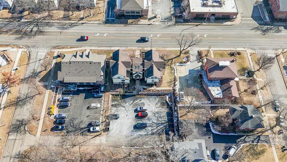 More Photos Of 121 N Washington St, Naperville Medical For Lease