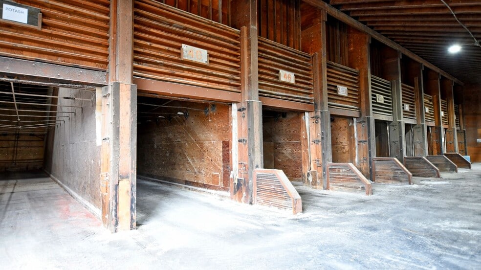 More Photos Of 8031 Branch Rd, Harrah Distribution For Sale