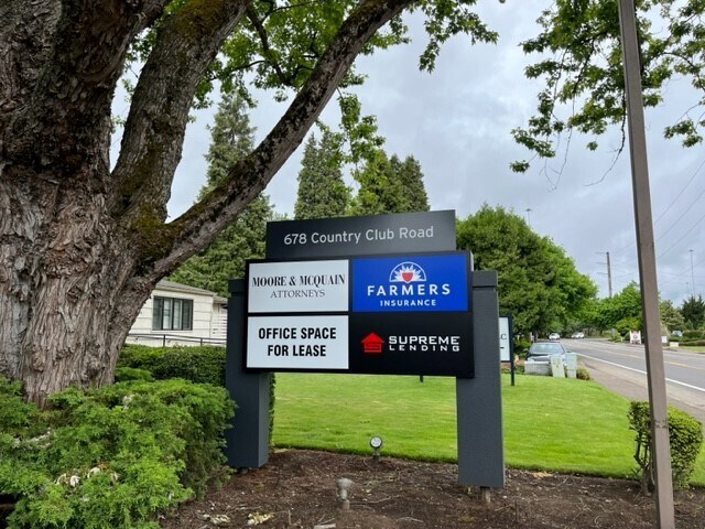 More Photos Of 678 Country Club Rd, Eugene Office For Sale