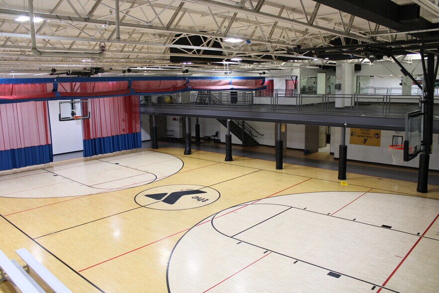 More Photos Of 501 N Shortridge Rd, Indianapolis Health Club For Sale