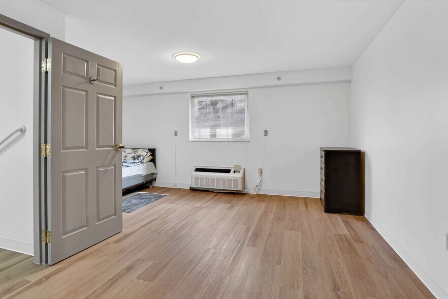 More Photos Of 296 Dinnerbell Rd, Butler Skilled Nursing Facility For Sale