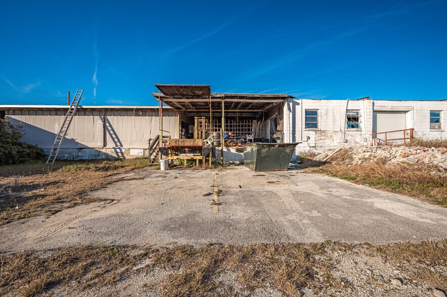 More Photos Of 160 W Haines Blvd, Lake Alfred Self Storage For Sale