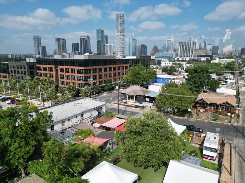 More Photos Of 1500 E 6th St, Austin Storefront Retail Residential For Sale