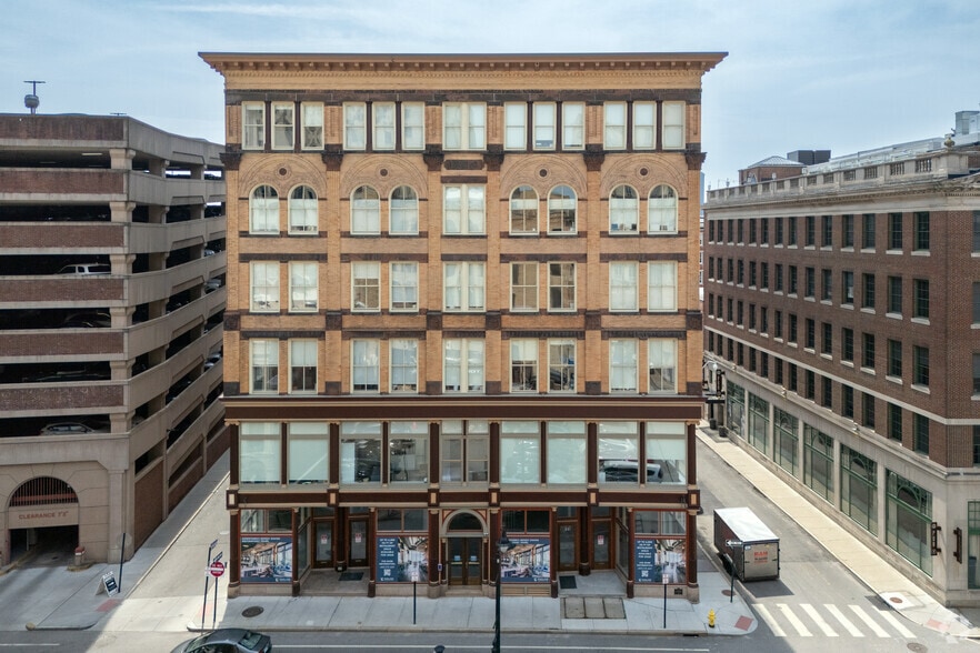 More Photos Of 82-90 Weybosset St, Providence Apartments For Lease